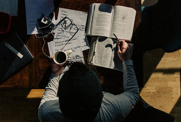 五月海馬之星乘風而至，這位老師可不一般！