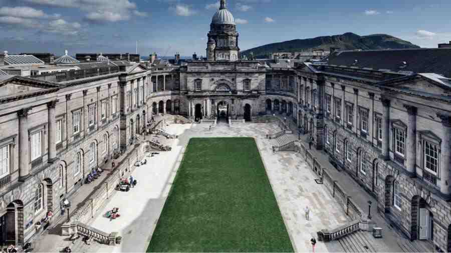 愛丁堡大學經濟學課程輔導