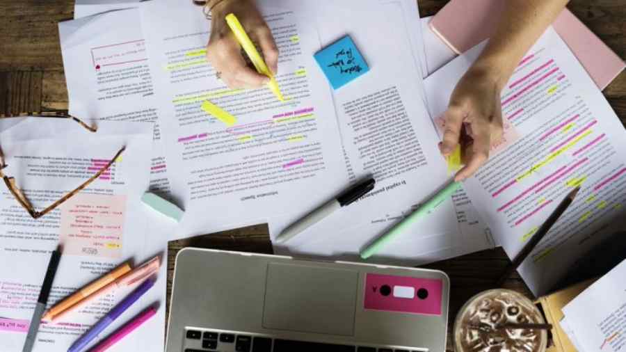 倫敦時裝學院大一新生作業輔導